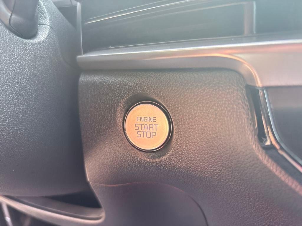 2025 Kia Sorento S - Photo 18