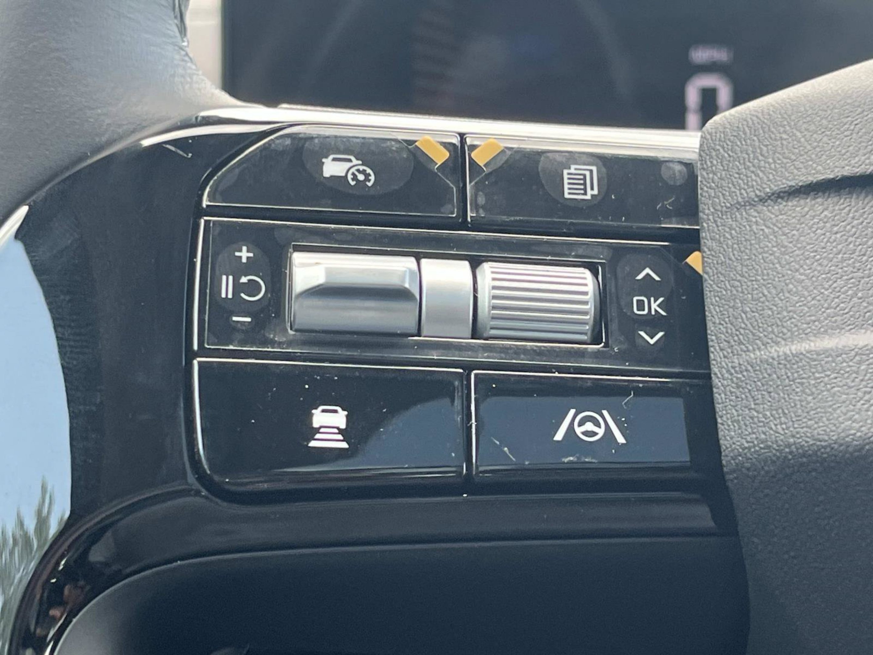 New 2026 Wolf Gray Kia S image 24