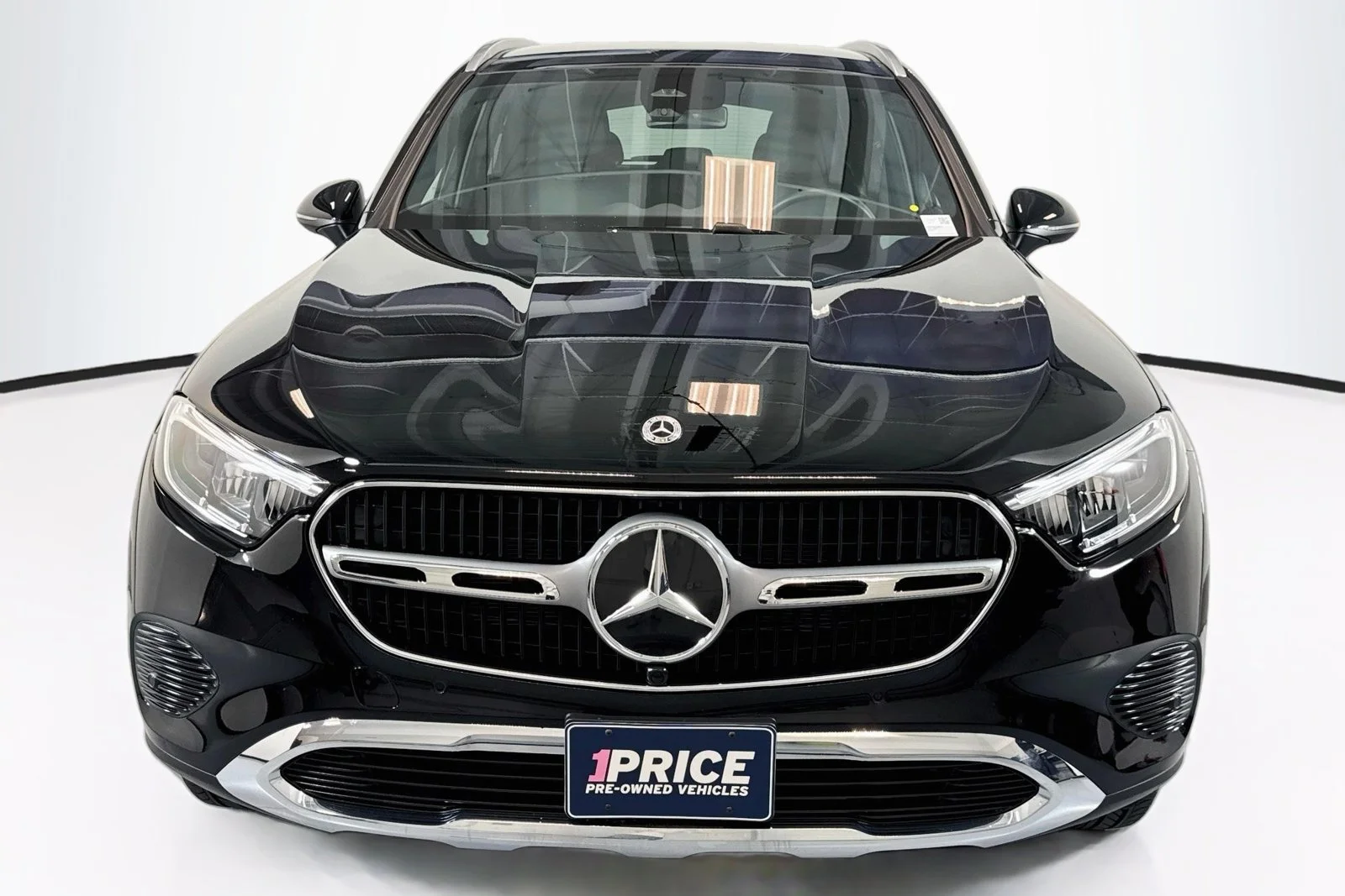 Used 2026 Black Mercedes-Benz GLC 300 image 2