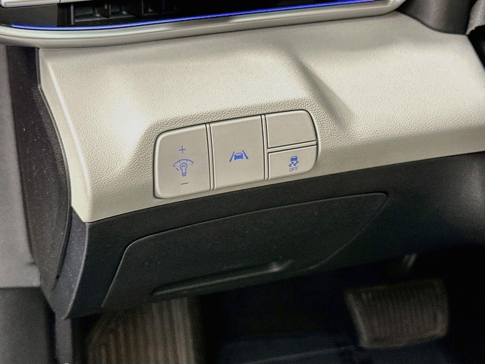 Used 2023 Intense Blue Hyundai Limited image 10