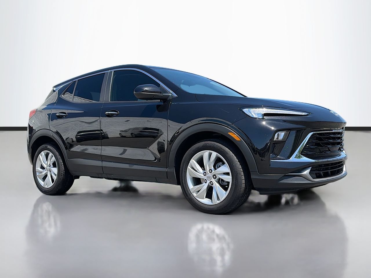 Used 2025 Black Buick Preferred image 1