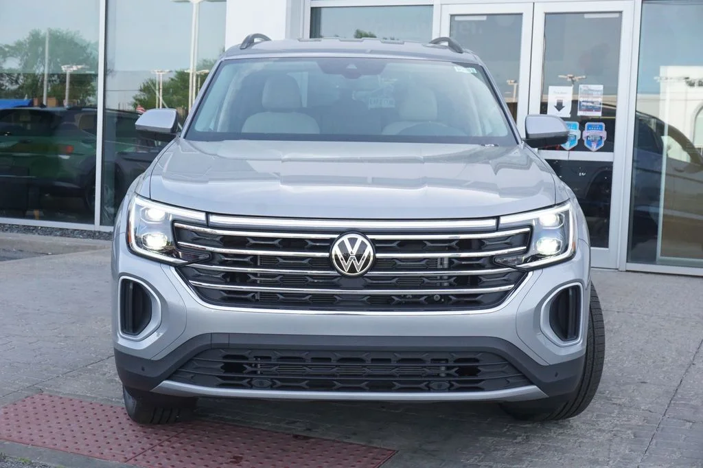 New 2026 Silver Volkswagen SE w/Technology image 6
