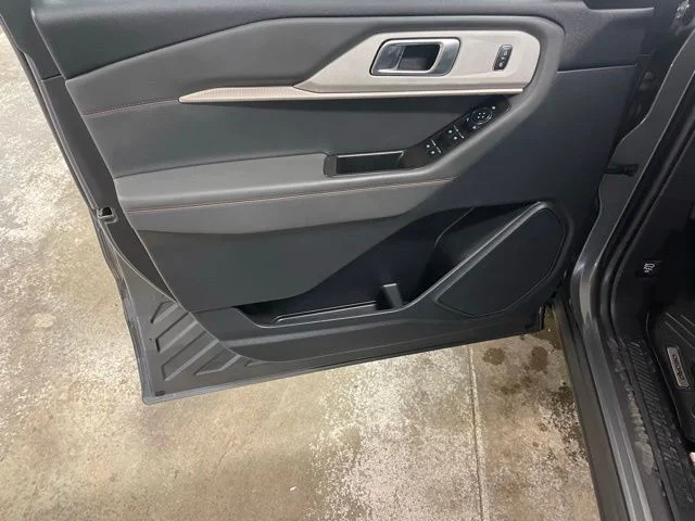 Used 2025 Gray Ford Active image 26