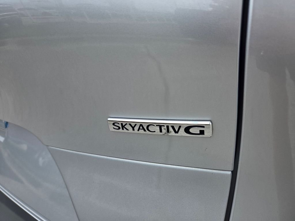 Used 2021 Silver Mazda Select image 12