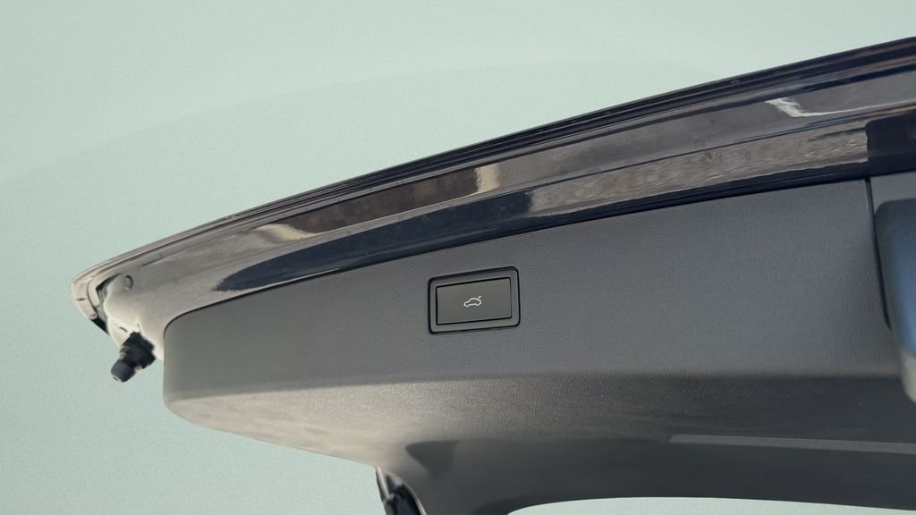 New 2026 Deep Black Pearl Volkswagen 2.0T SE image 24