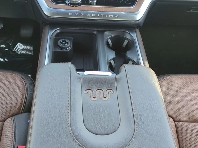 New 2026 Star White Metallic Tri-Coat Ford King Ranch® image 19