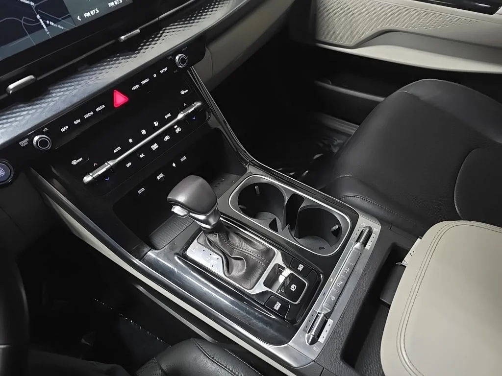 Used 2022 Gray Kia SX Prestige image 28