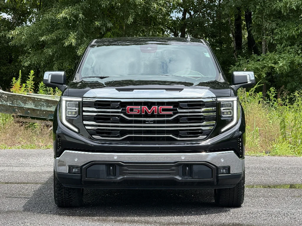 2026 GMC Sierra 1500 SLT - Photo 12