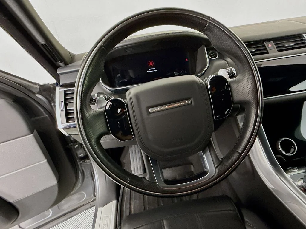 Used 2019 Ethereal Metallic Land Rover HSE Dynamic image 12