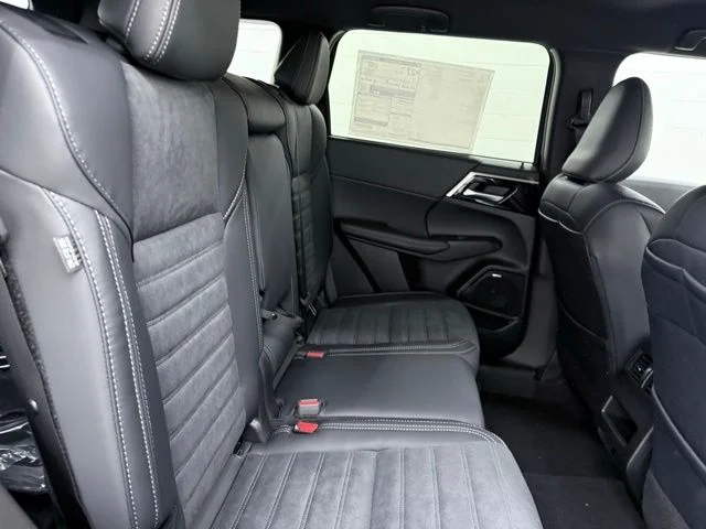 New 2026 Black Mitsubishi LE image 20