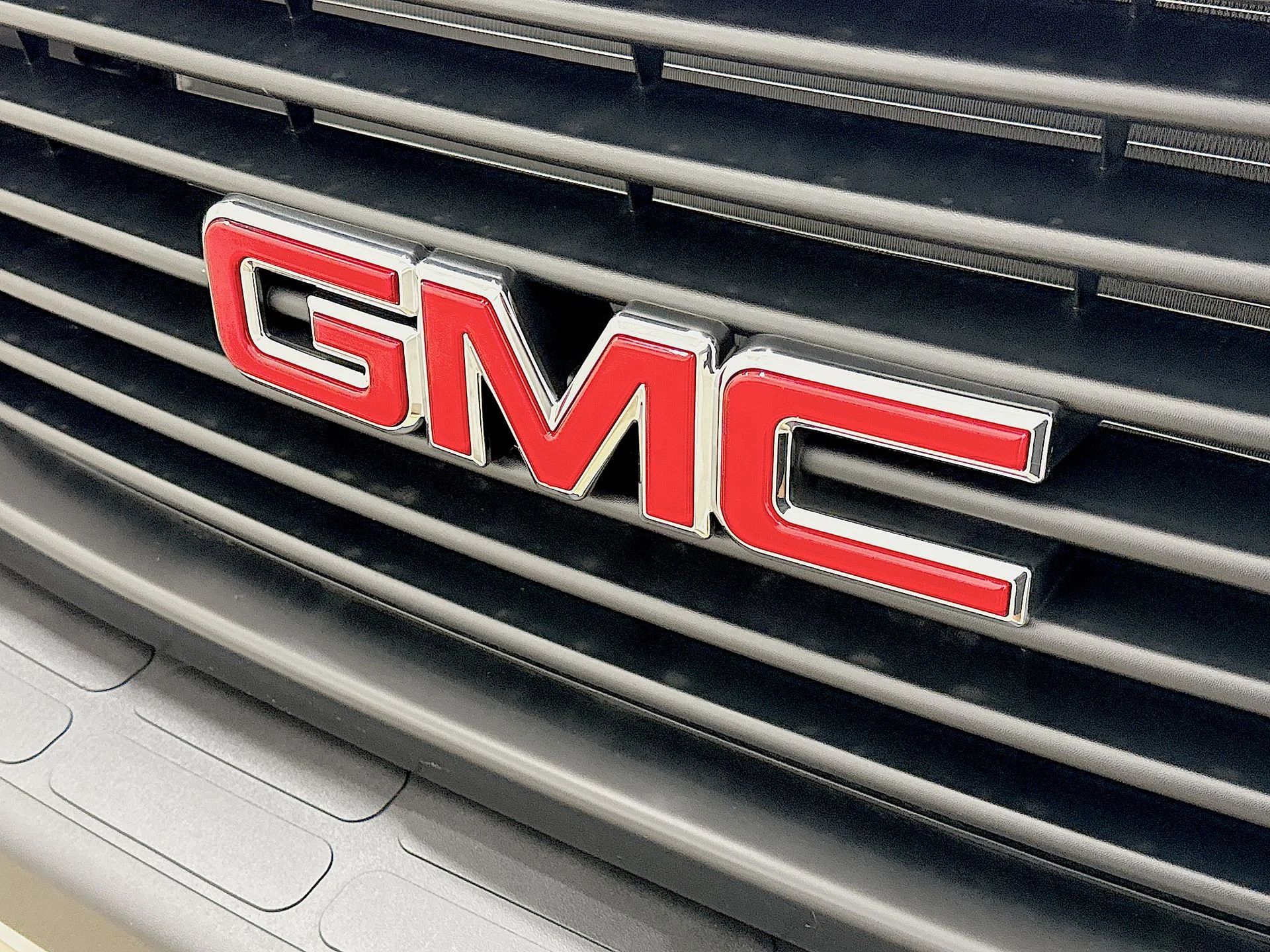 New 2025 Summit White GMC Work Van image 26