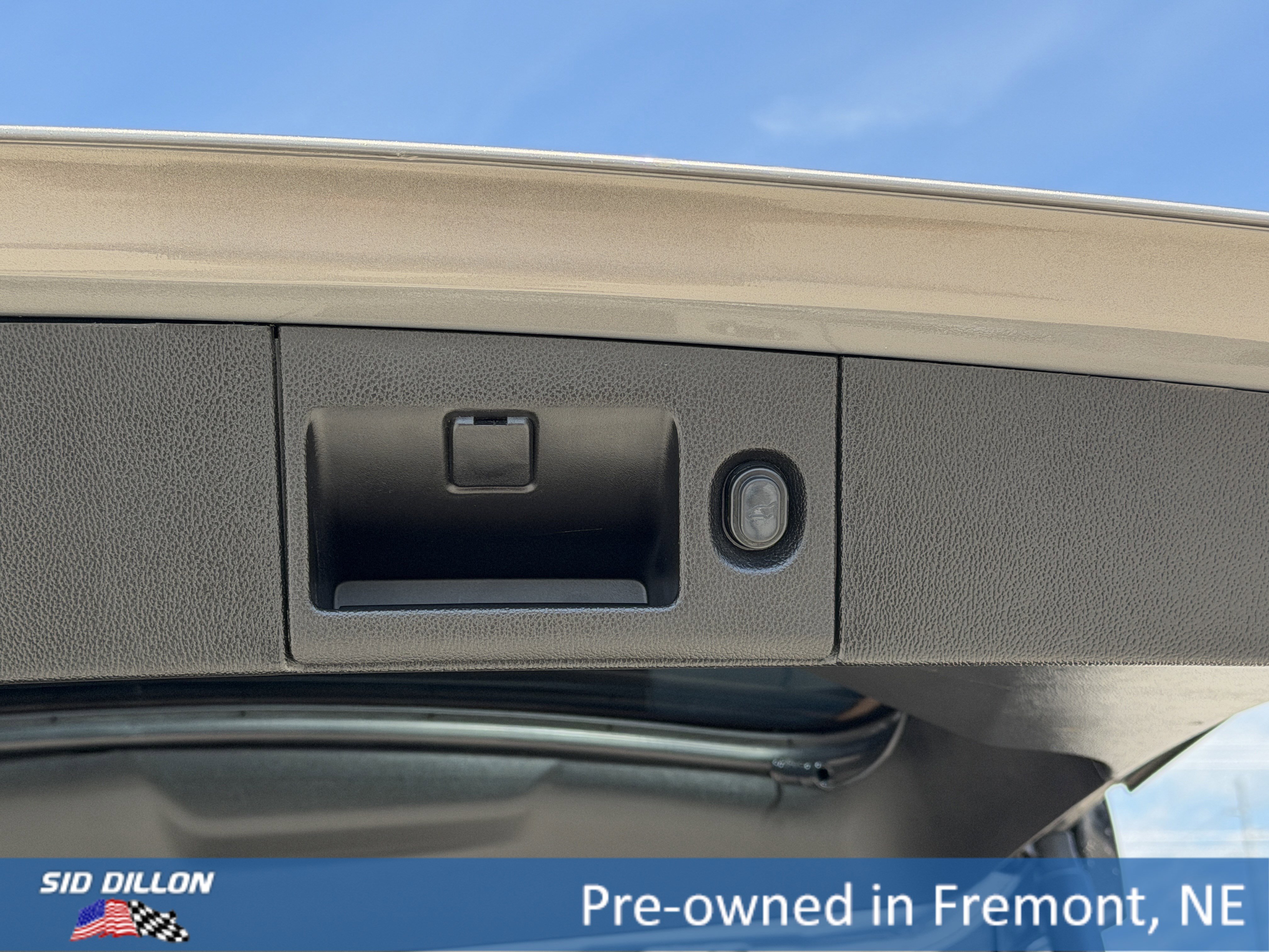 Used 2017 Pepperdust Metallic Chevrolet LT image 7