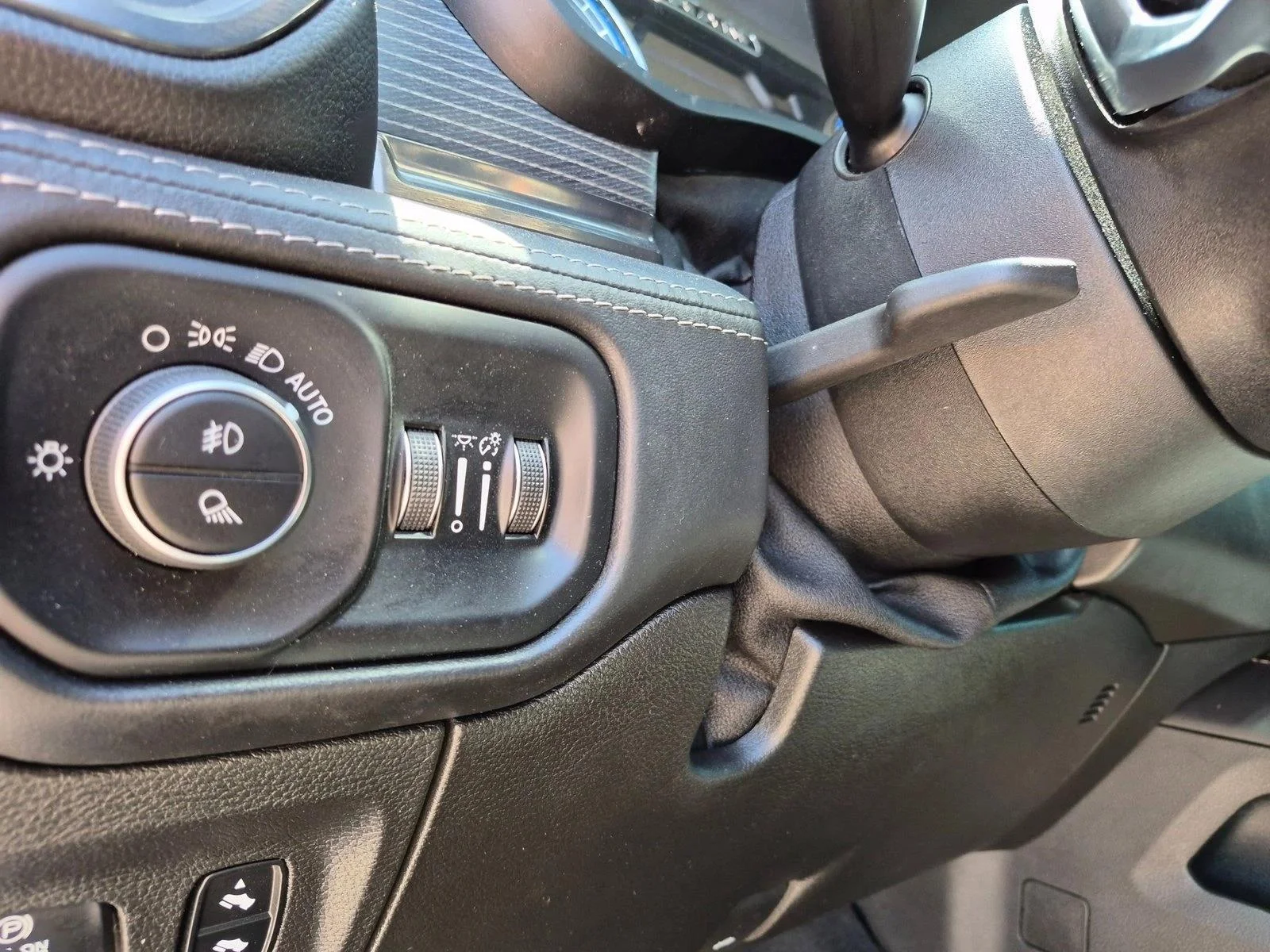 Used 2019 Granite Crystal Clearcoat Metallic Ram Limited image 16