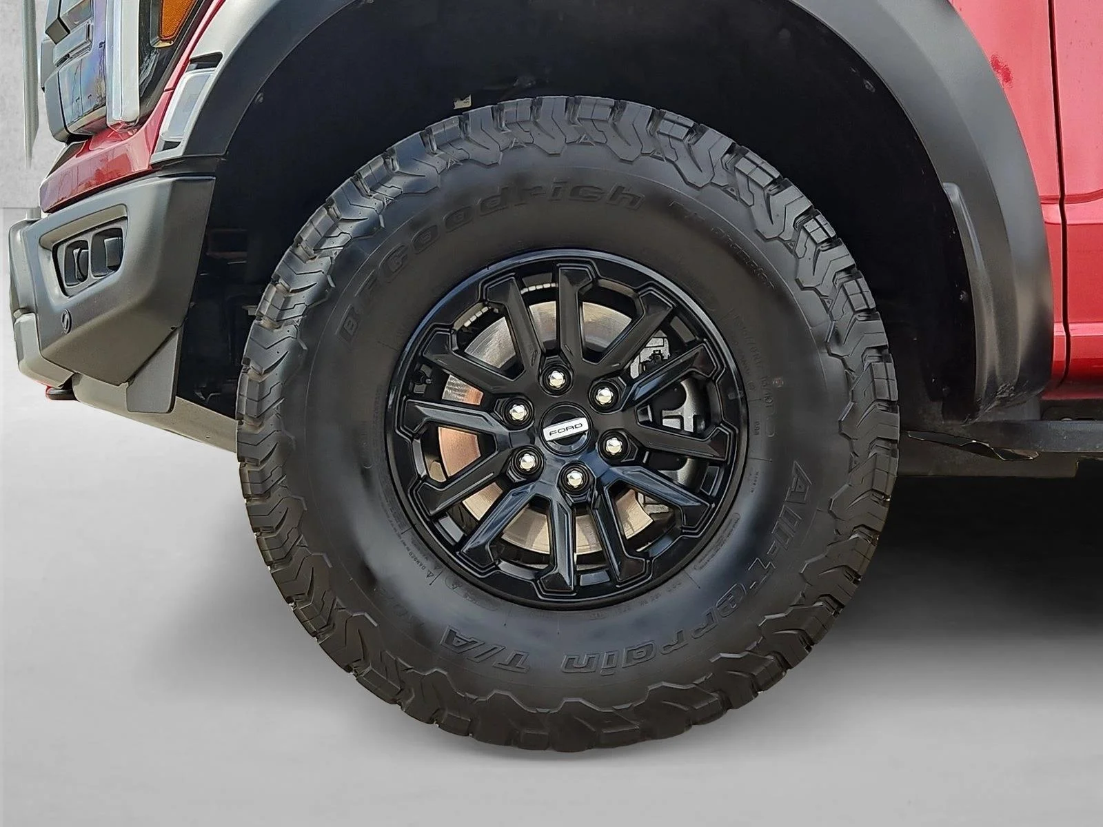 Used 2025 Rapid Red Metallic Tinted Clearcoat Ford Raptor image 22