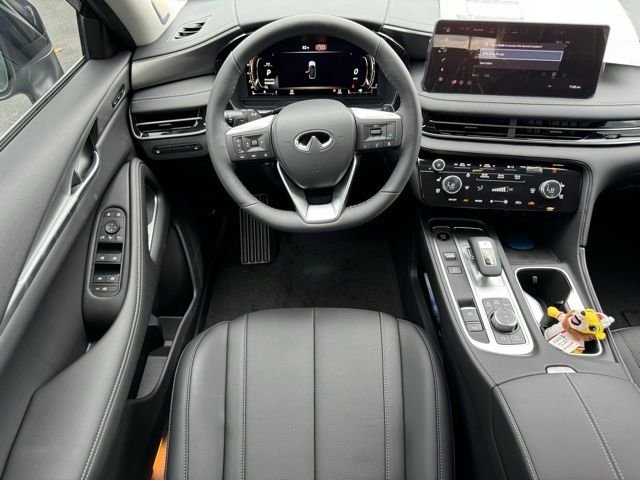 New 2027 MINERAL BLACK INFINITI Luxe FWD image 10