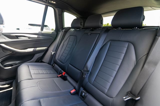 Used 2022 Blue Metallic BMW xDrive30i image 33