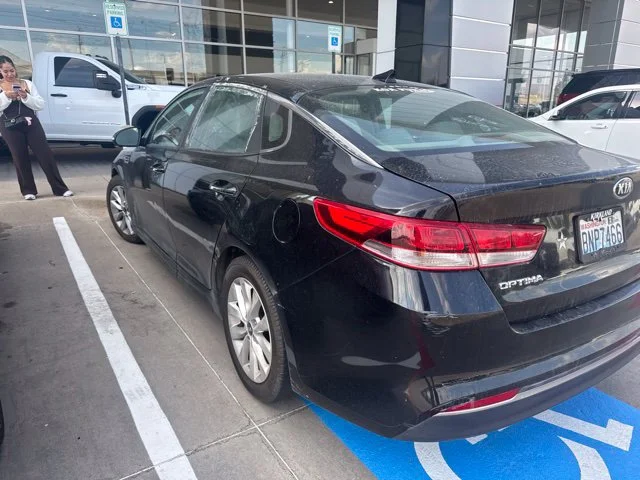 Used 2016 Black Kia LX image 3