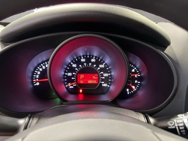Used 2015 Brown Kia Base image 24