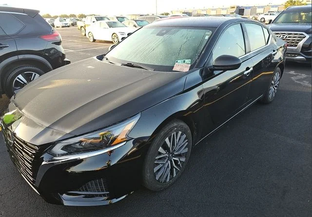 2024 Nissan Altima 2.5 SV's photo