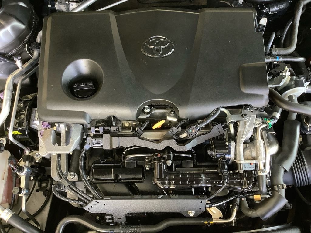 Used 2018 Gray Toyota LE image 21