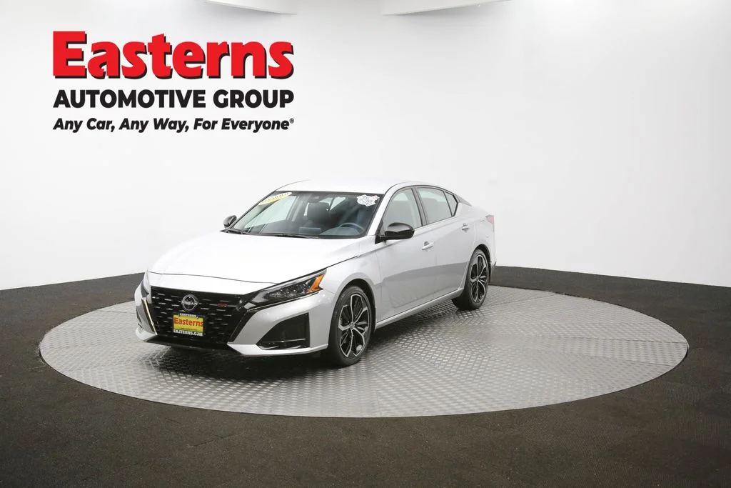 Used 2023 Silver Nissan 2.5 SR image 51