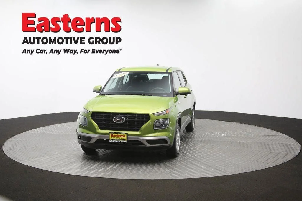 Used 2022 Green Hyundai SE image 55