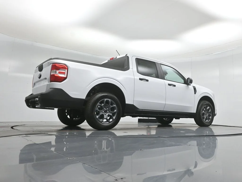 New 2026 White Ford XLT image 43