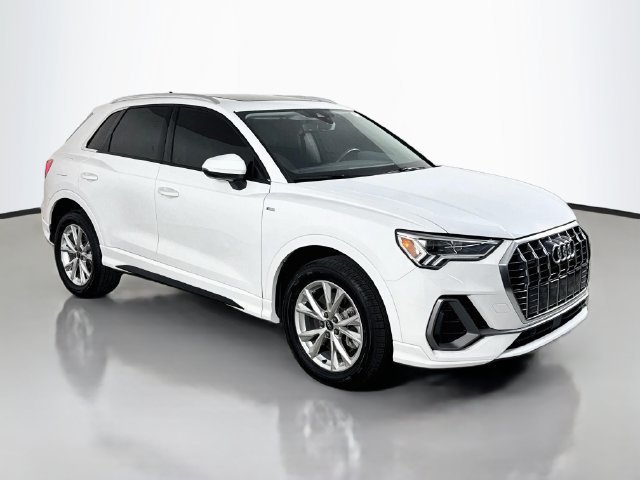 2024 Audi Q3 S line Premium