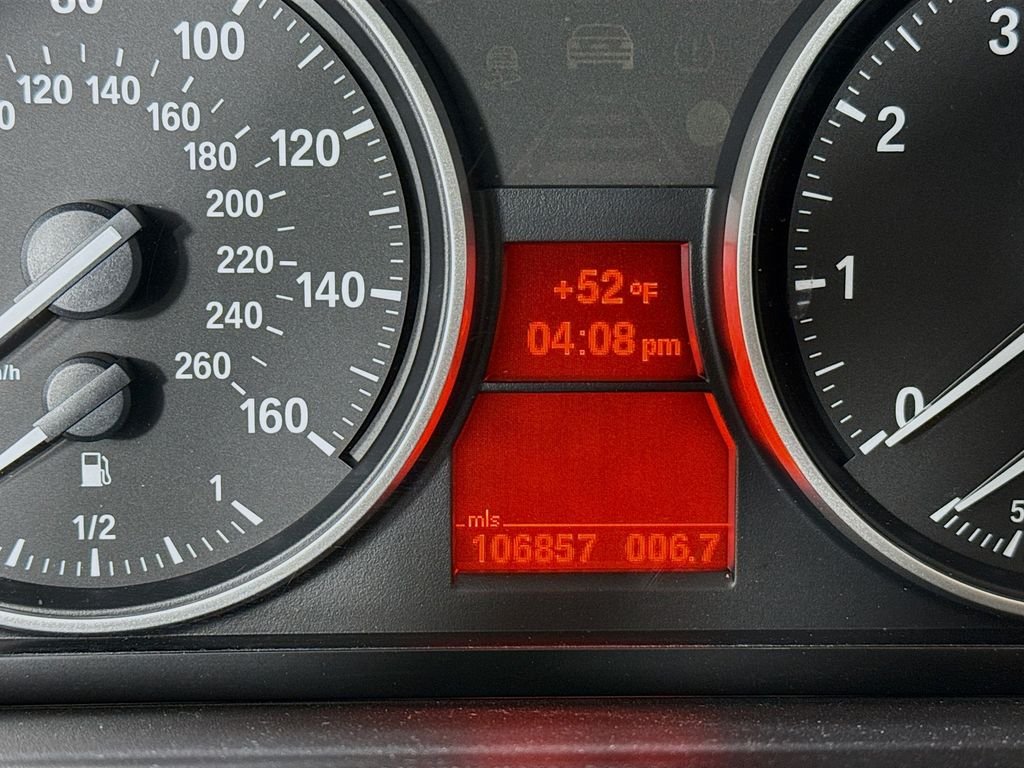 Used 2011 Red BMW 328i xDrive image 13