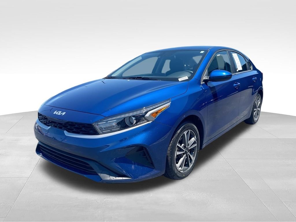 Used 2024 Blue Kia LXS image 4