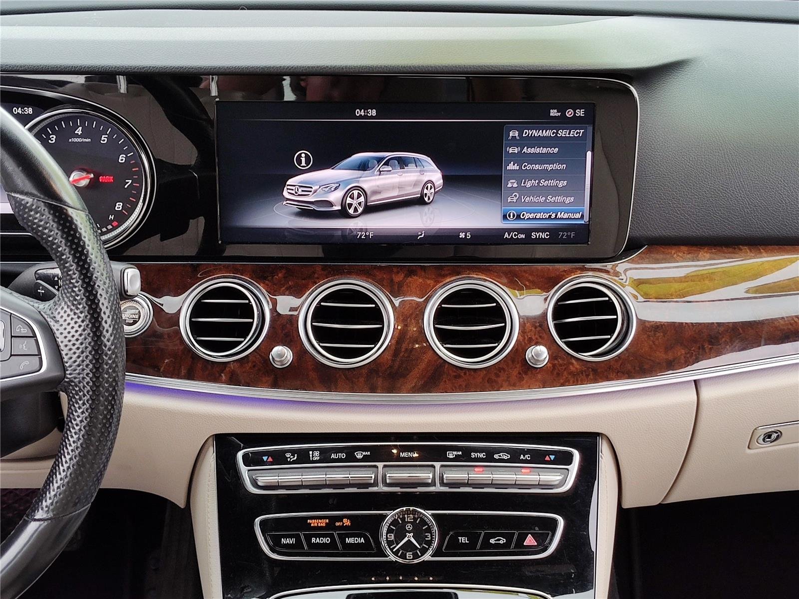 Used 2017 Dakota Brown Metallic Mercedes-Benz E 400 Sport image 19