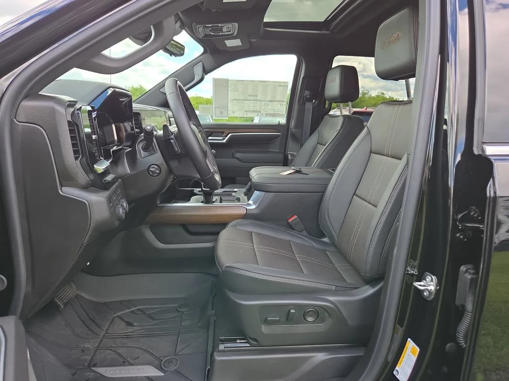 New 2026 Black Chevrolet High Country image 24
