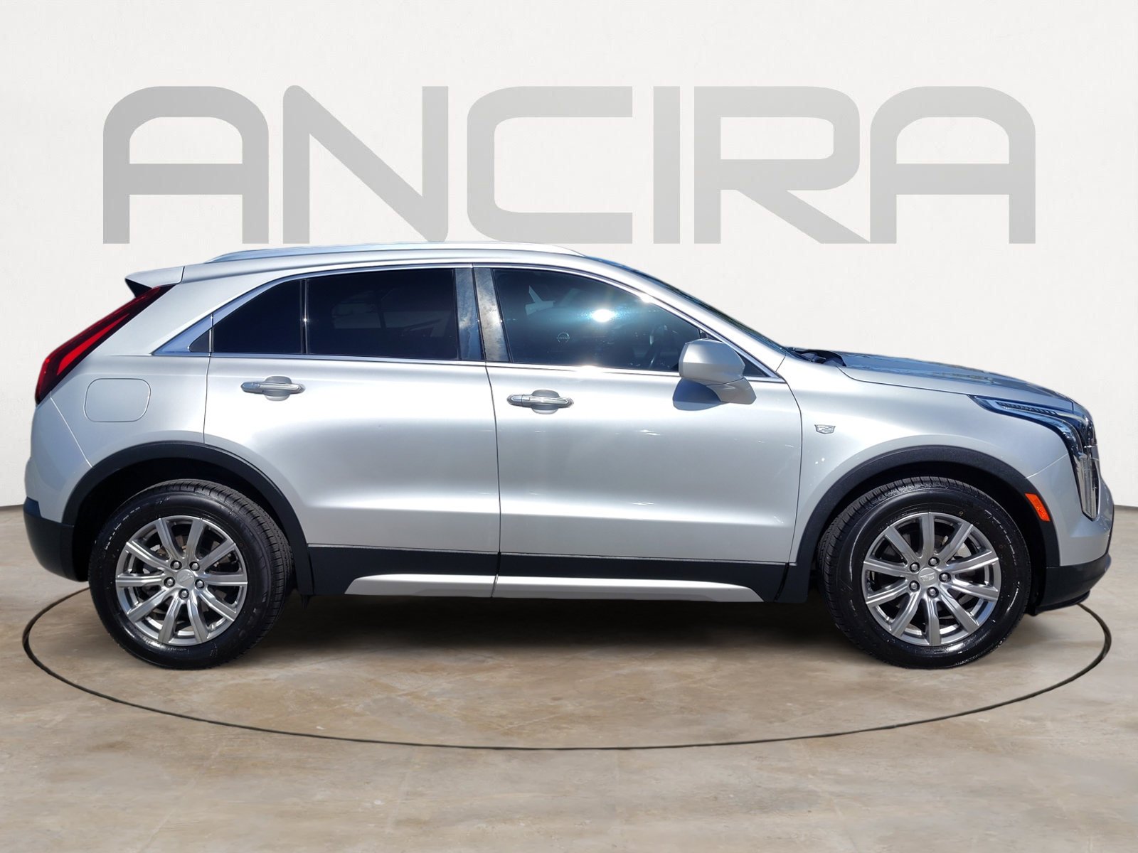 Used 2019 Radiant Silver Metallic Cadillac FWD Premium Luxury image 12