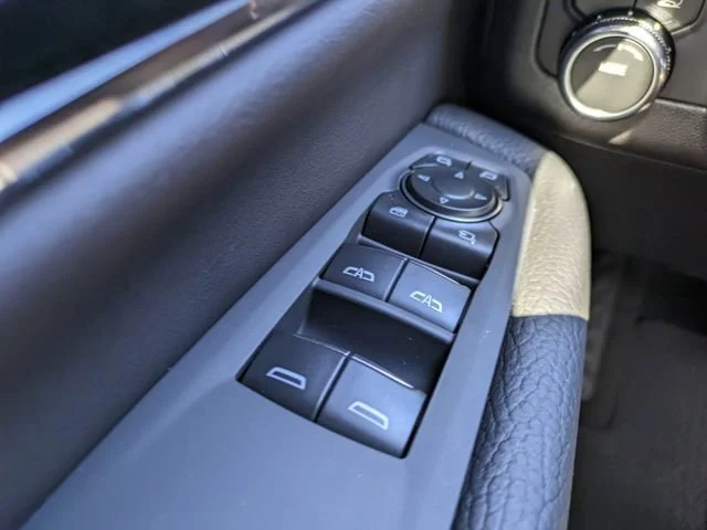 2026 GMC Yukon XL Denali - Photo 24