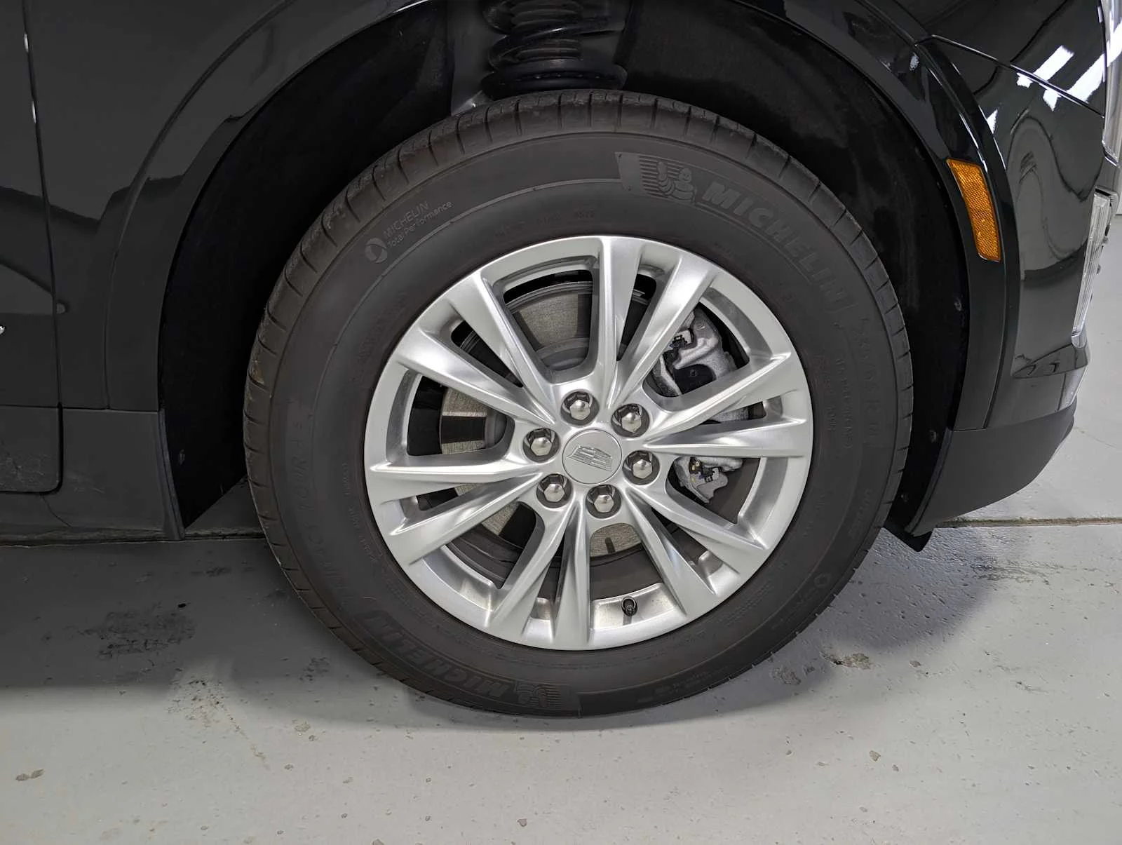 2026 Cadillac XT5 Luxury - Photo 3