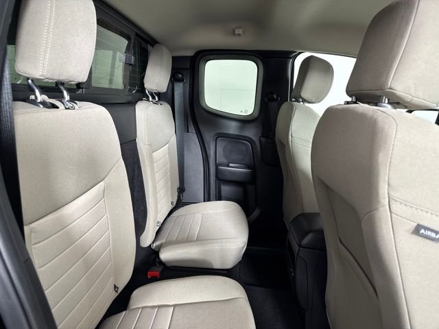 Used 2019 Black Ford XLT image 5