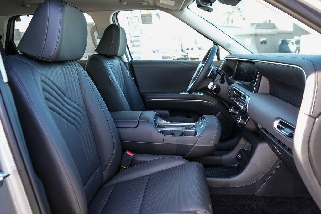 New 2026 Silver Hyundai SEL Premium image 45