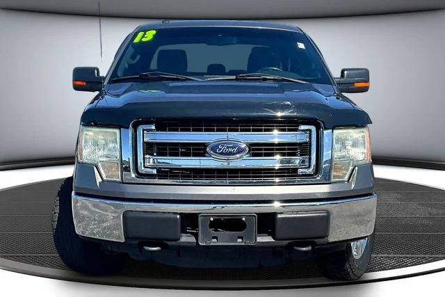 Used 2013 Gray Ford XLT image 2