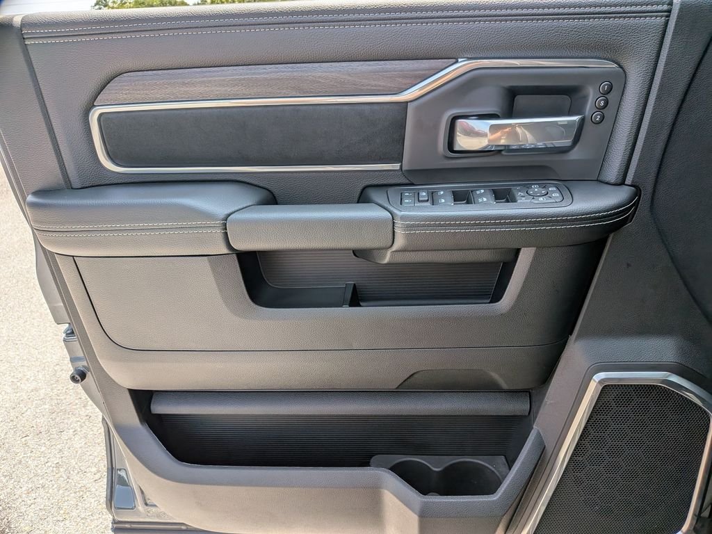 New 2026 Ceramic Gray Clear-Coat Exterior Paint RAM Laramie image 28