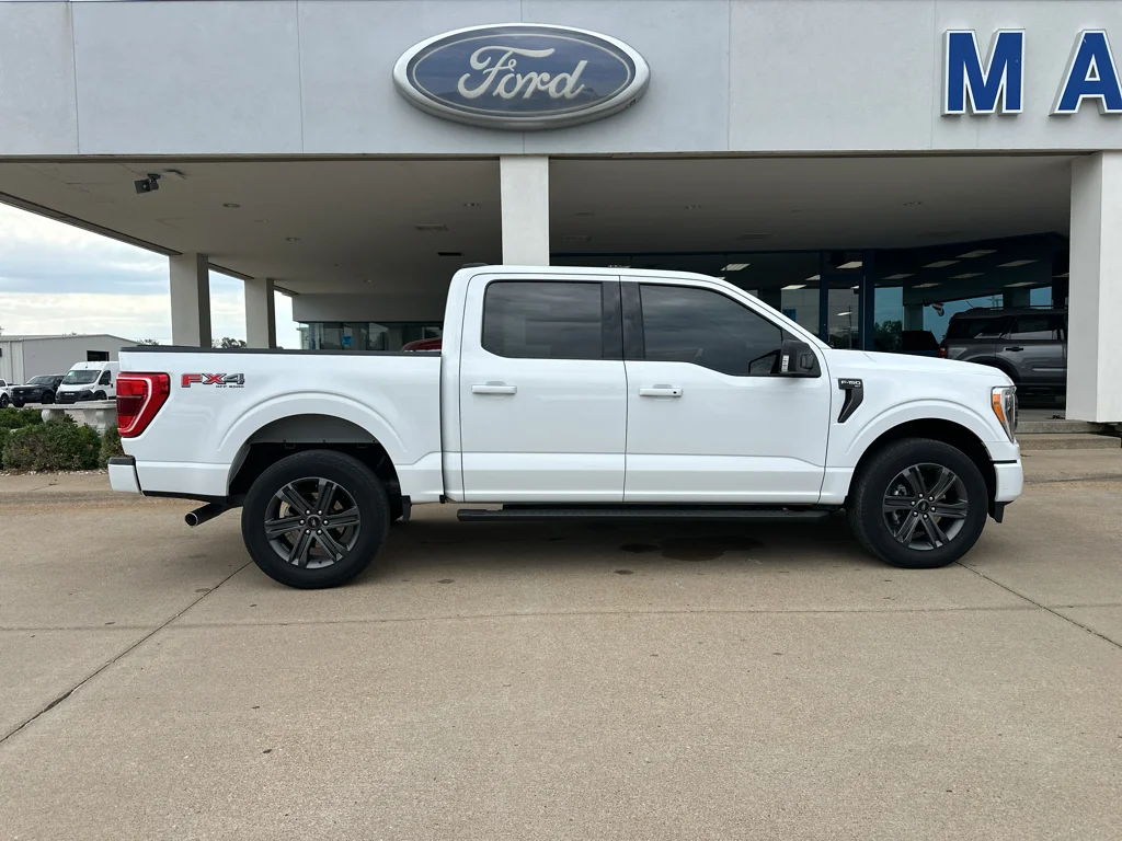 Used 2023 Oxford White Ford XLT image 10