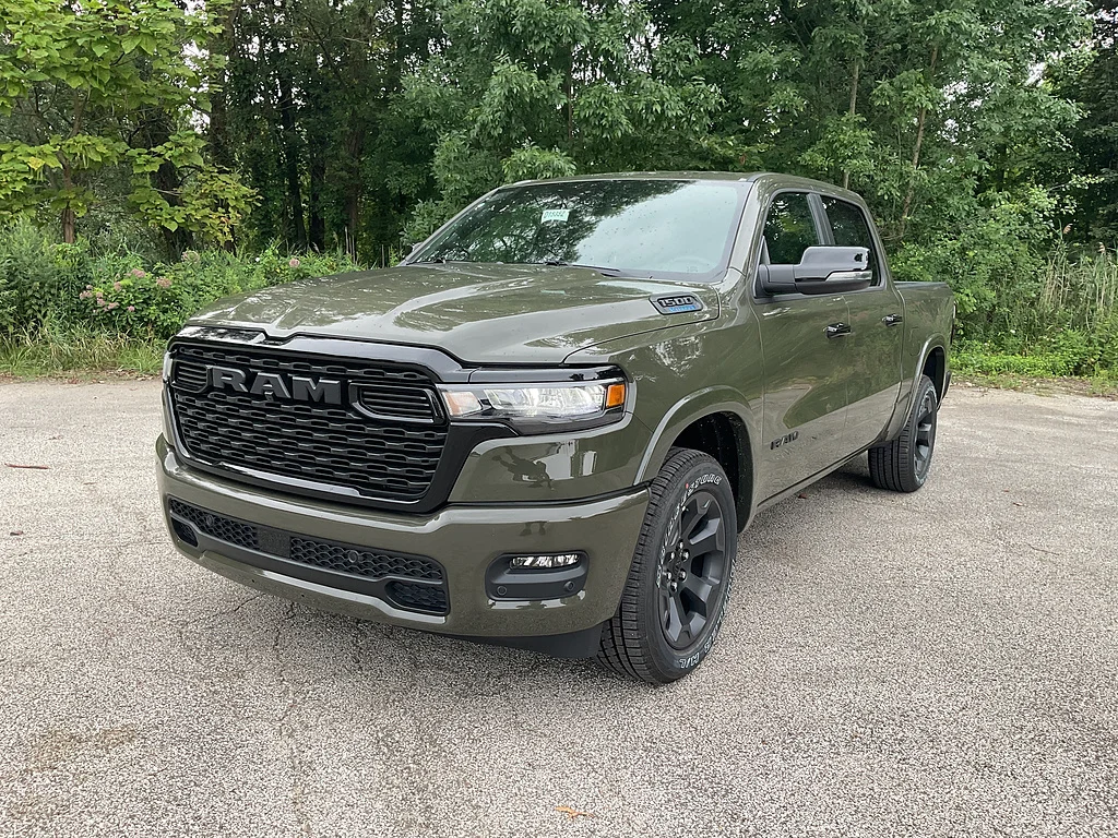 New 2026 Tank RAM Big Horn Crew Cab 4x4 5