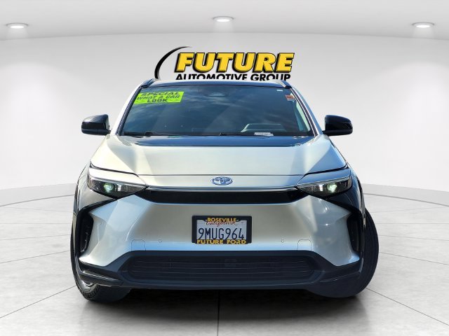 Used 2024 Silver Toyota XLE image 2