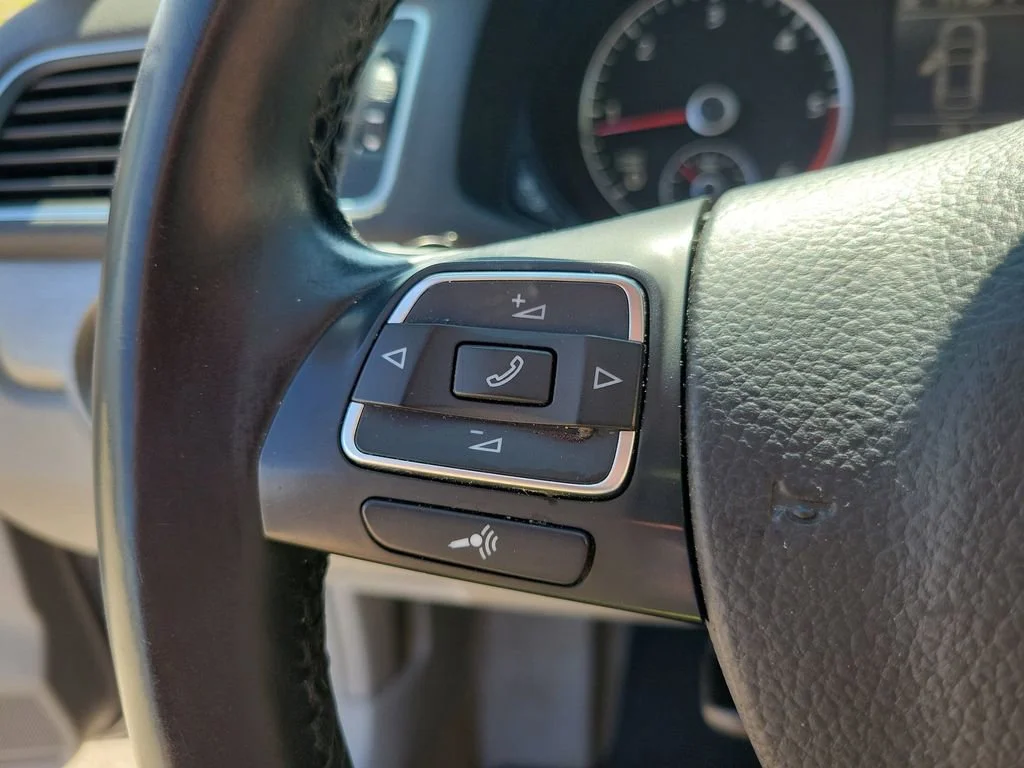 Used 2014 Gray Volkswagen 2.0L TDI SE image 21