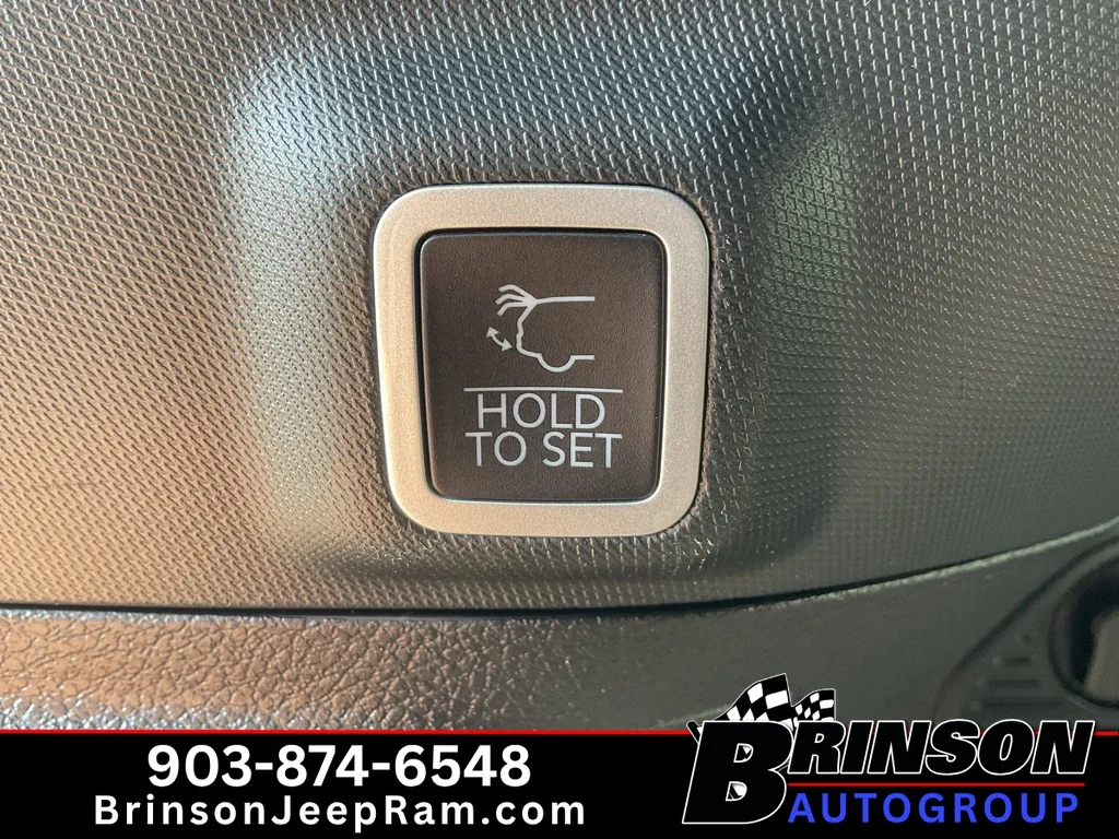 Used 2024 Diamond Black Crystal Pearlcoat Jeep Altitude image 12