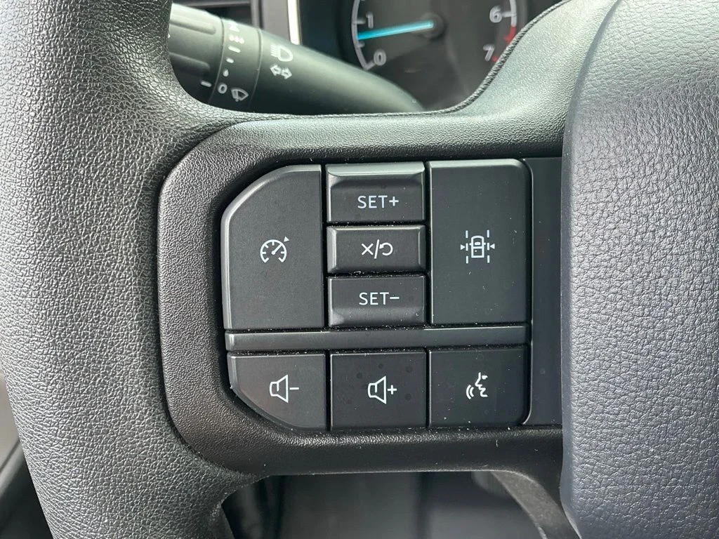 Used 2023 White Ford XL image 39