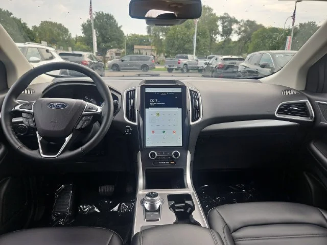 Used 2023 Blue Ford SEL image 26