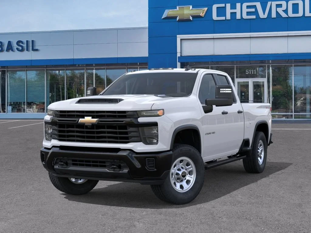 New 2026 Summit White Chevrolet WT image 6