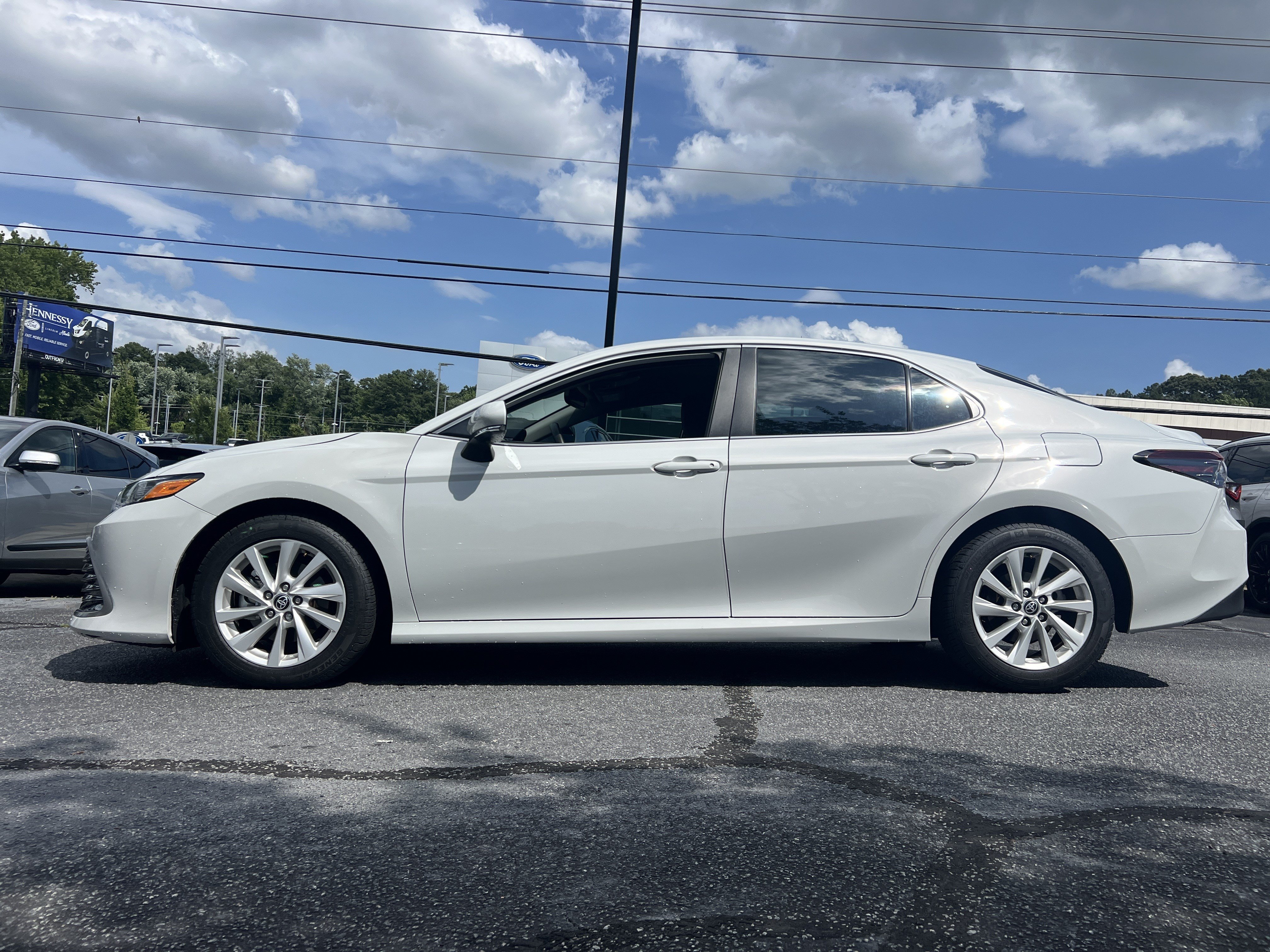 Used 2024  Toyota LE image 2
