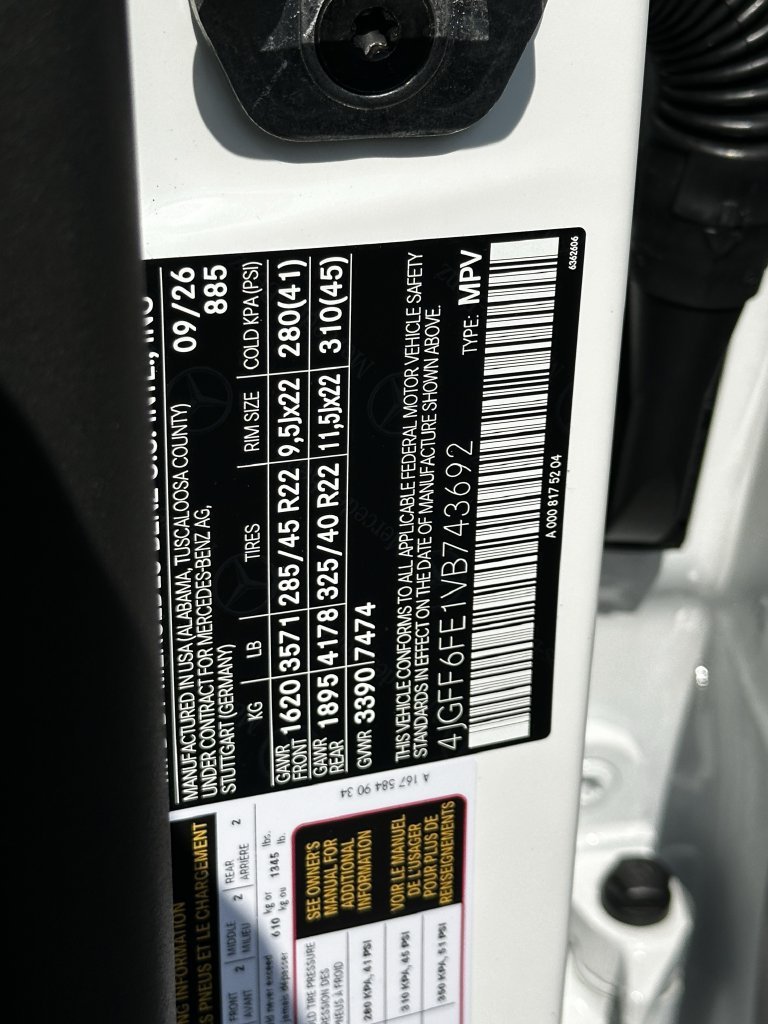New 2027 MANUFAKTUR Moonlight White Metallic Mercedes-Benz GLS 450 image 74