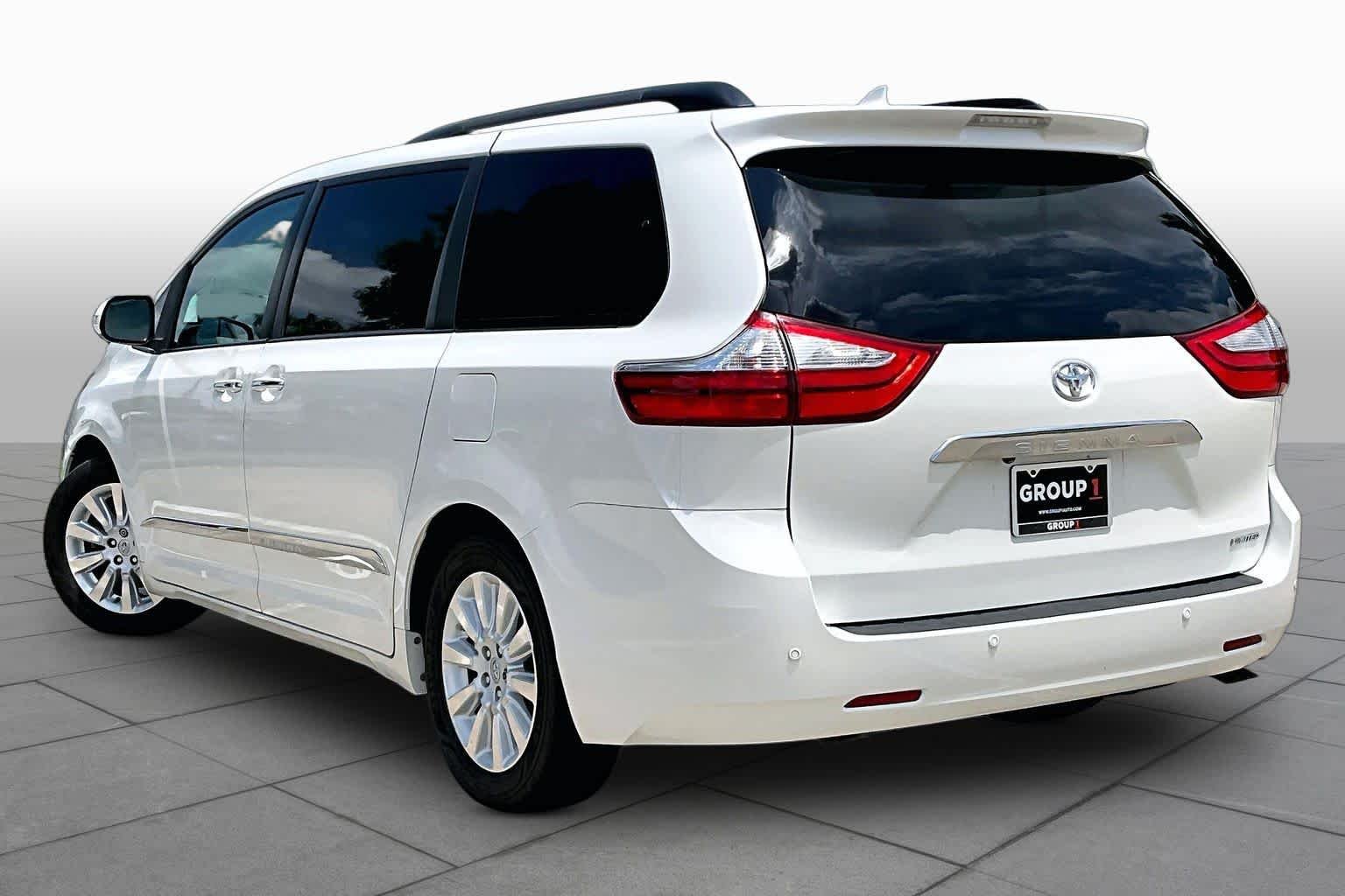 Used 2016 Blizzard Pearl Toyota Ltd Premium image 11